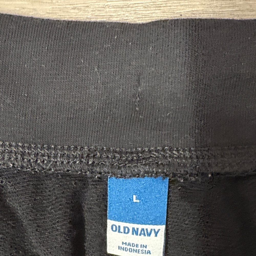 Old Navy Black Fleece Shorts—Sizs Large - Picture 2 of 4